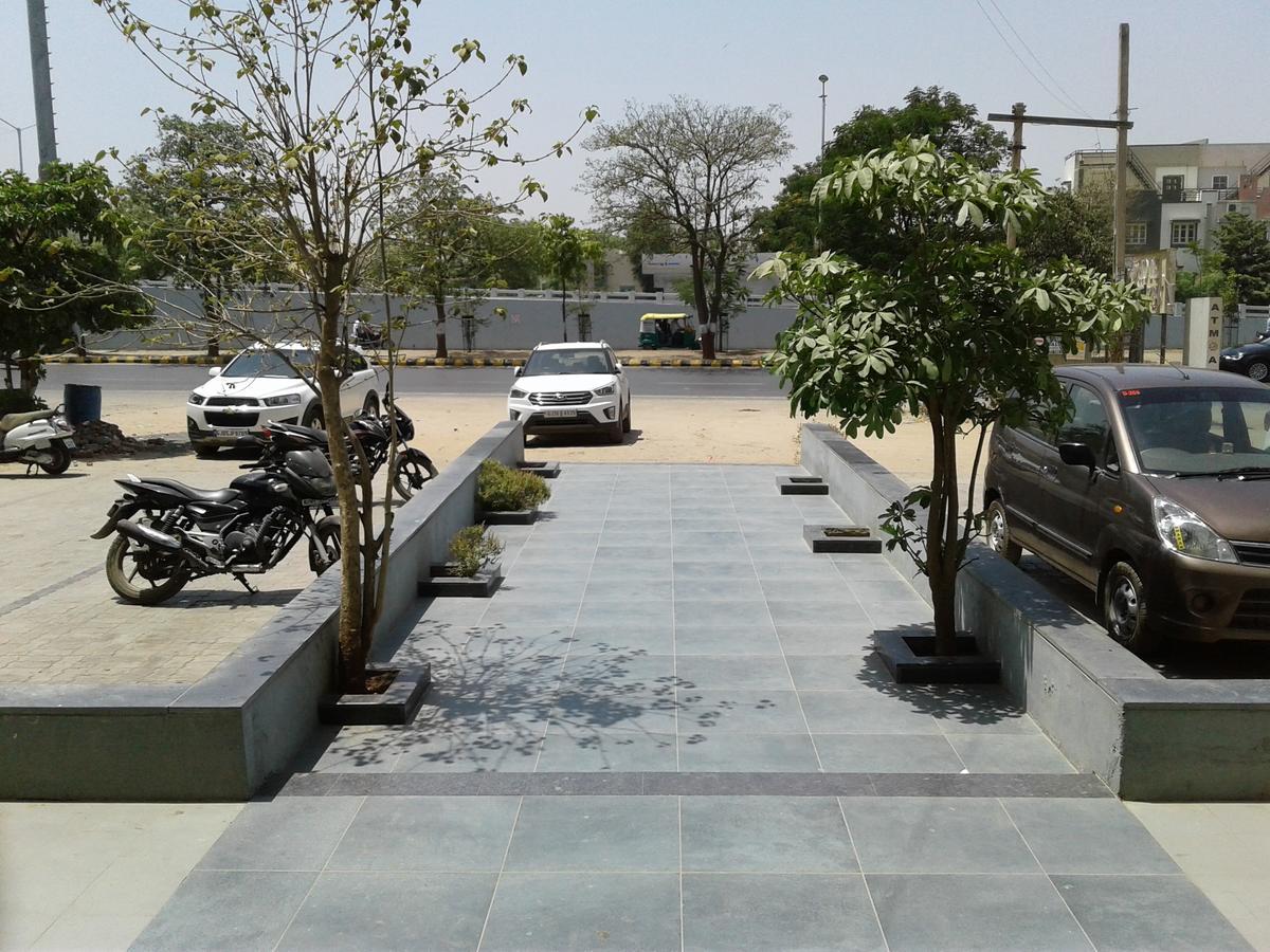 Hotel Citizen Inn Ahmedabad Buitenkant foto