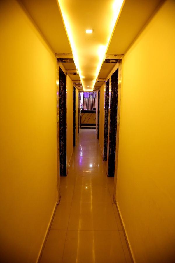 Hotel Citizen Inn Ahmedabad Buitenkant foto