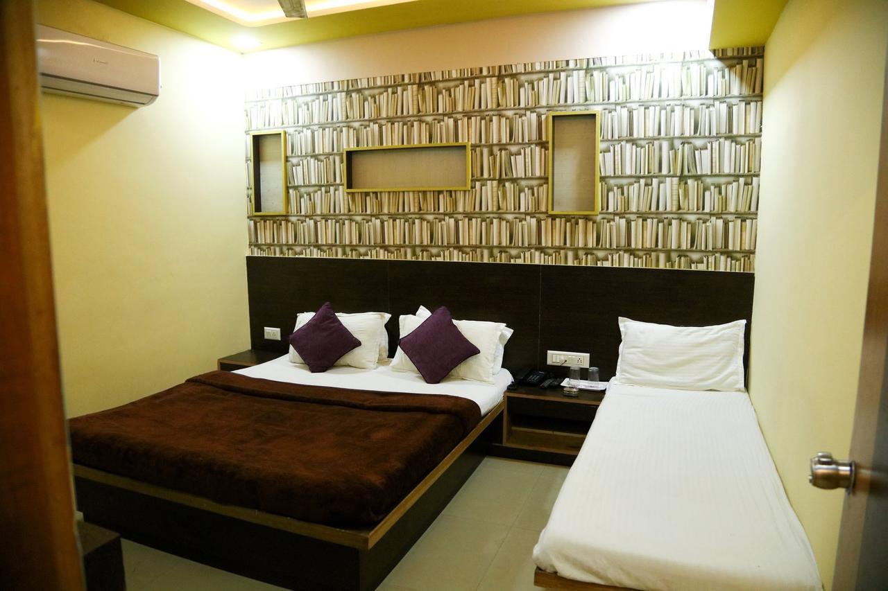 Hotel Citizen Inn Ahmedabad Buitenkant foto